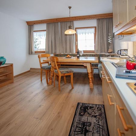 Ferienwohnungen Wolf Holzgau Exteriör bild