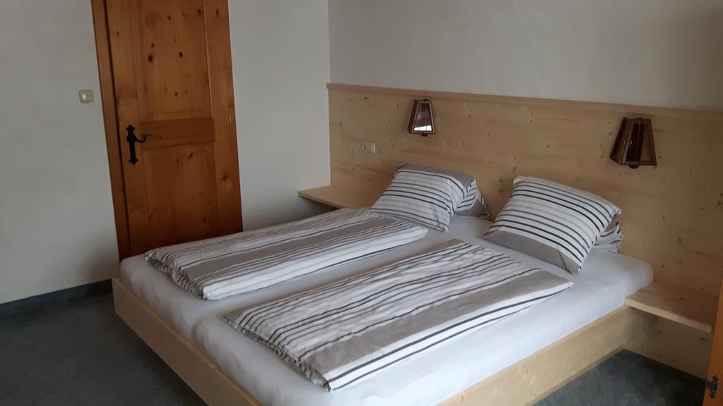 Ferienwohnungen Wolf Holzgau Exteriör bild